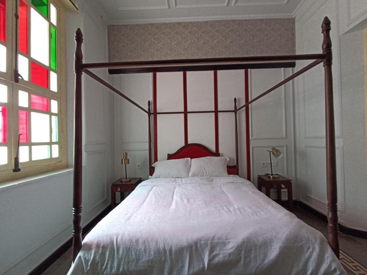 Mruyung Guest House Kota Lama Banyumas Mitra Reddoorz エクステリア 写真